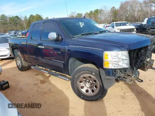 2009 Chevrolet Silverado 1500 LT with VIN 1GCEC29CX9Z153385, listed as a IAAI auction lot 41643792 with 168,361 mi miles. Bid and sale history available at carsss.com. Image 1.