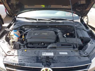 2015 Volkswagen Jetta Sedan 1.8T SE with VIN 3VWD17AJ6FM285921, listed as a IAAI auction lot 42005164 with 173,028 mi miles. Bid and sale history available at carsss.com. Image 10.