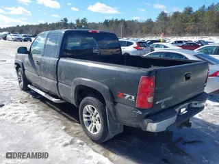 2003 Chevrolet Silverado 1500 LS with VIN 2GCEK19T631340409, listed as a IAAI auction lot 41555088 with 200,200 mi miles. Bid and sale history available at carsss.com. Image 3.