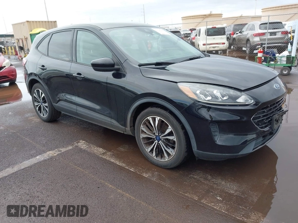 2021 Ford Escape SE z VIN 1FMCU0G61MUA15936, wystawiony jako IAAI lot #41725241 z przebiegiem 48 865 mil mil oraz . Historia ofert i sprzedaży dostępna na DreamBid. Obrazek 1.