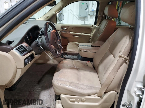 2010 Cadillac Escalade Premium with VIN 1GYUKCEF2AR146420, listed as a Copart auction lot 48102685 with 121,229 mi miles and Clean title. Bid and sale history available at DreamBid. Image 7.