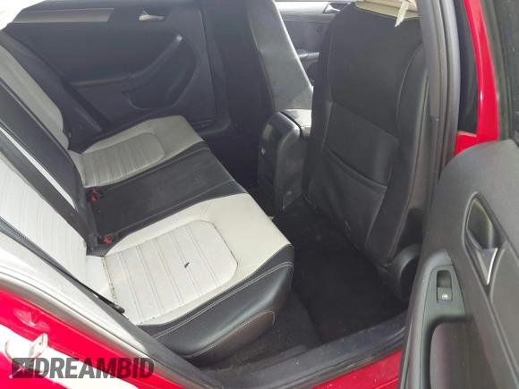 2016 Volkswagen Jetta Sport z VIN 3VWD17AJ5GM270036, wystawiony jako IAAI lot #42527954 z przebiegiem 142 008 mil mil oraz . Historia ofert i sprzedaży dostępna na DreamBid. Obrazek 8.