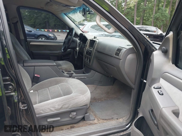 2004 Ford Explorer XLT with VIN 1FMZU63WX4UB09011, listed as a IAAI auction lot 42502651 with 176,299 mi miles and . Bid and sale history available at DreamBid. Image 5.