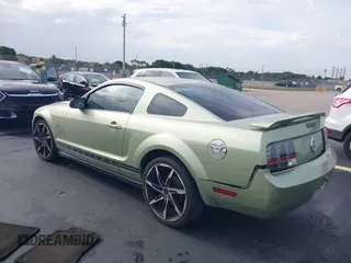 2005 Ford Mustang Deluxe с VIN 1ZVFT80N255140487, выставлен на аукционе IAAI как лот 42643309 с пробегом 153 782 миль миль и . История ставок и продаж доступна на DreamBid. Изображение 3.