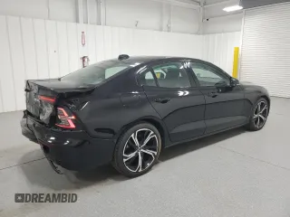 2025 Volvo S60 Core with VIN 7JRL12GJ0SG364550, listed as a Copart auction lot 52883295 with 14,275 mi miles and Clean Title. Bid and sale history available at carsss.com. Image 3.