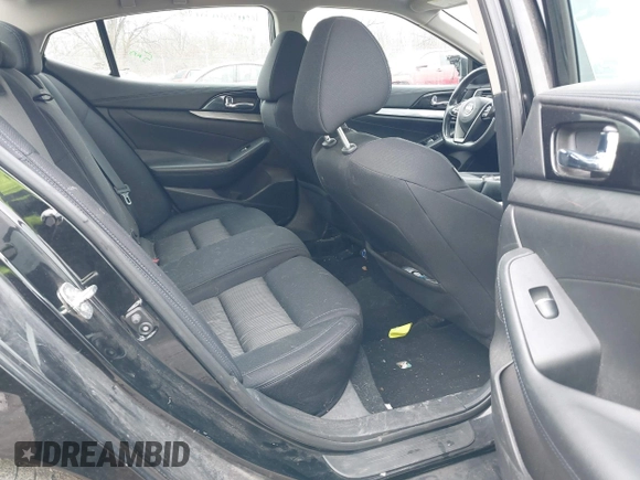 2017 Nissan Maxima Platinum with VIN 1N4AA6AP4HC432204, listed as a IAAI auction lot 41714033 with 203,961 mi miles and . Bid and sale history available at DreamBid. Image 8.