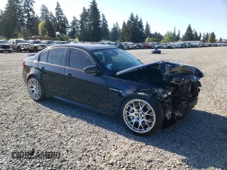 2011 BMW M3 z VIN WBSPM9C54BE203115, wystawiony jako Copart lot #54583324 z przebiegiem Nie podano mil oraz Szkody całkowita. Historia ofert i sprzedaży dostępna na DreamBid. Obrazek 4.