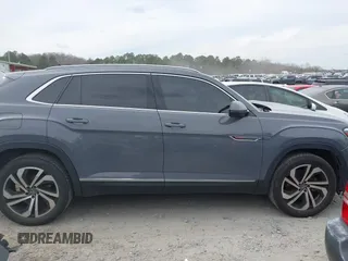 2021 Volkswagen Atlas SEL Premium with VIN 1V2TE2CA7MC207972, listed as a IAAI auction lot 41678429 with 111,486 mi miles and . Bid and sale history available at DreamBid. Image 13.