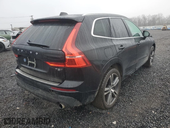 2018 Volvo XC60 Momentum with VIN LYV102RK1JB087884, listed as a Copart auction lot 49696925 with 34,601 mi miles and Salvage Title. Bid and sale history available at carsss.com. Image 3.