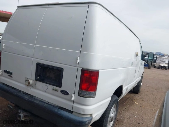2011 Ford Econoline Cargo Van Commercial with VIN 1FTNE2ELXBDA20810, listed as a IAAI auction lot 41799682 with 206,083 mi miles. Bid and sale history available at carsss.com. Image 4.