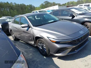 2024 Hyundai Elantra SEL with VIN KMHLM4DG5RU663095, listed as a IAAI auction lot 41984791 with 30,590 mi miles. Bid and sale history available at carsss.com. Image 1.