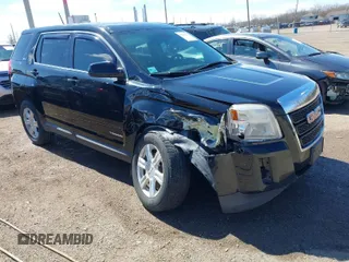 2015 GMC Terrain SLE z VIN 2GKALMEK8F6366208, wystawiony jako IAAI lot #41846623 z przebiegiem 198 841 mil mil oraz . Historia ofert i sprzedaży dostępna na DreamBid. Obrazek 1.