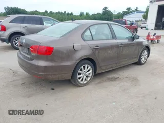 2012 Volkswagen Jetta SE z VIN 3VWDP7AJ7CM072695, wystawiony jako IAAI lot #42616264 z przebiegiem 220 296 mil mil oraz . Historia ofert i sprzedaży dostępna na DreamBid. Obrazek 4.
