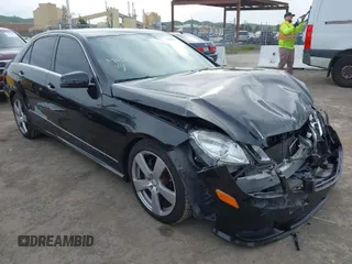 2011 Mercedes-Benz E-Class E 350 Luxury with VIN WDDHF5GB1BA272288, listed as a IAAI auction lot 41835654 with 160,807 mi miles. Bid and sale history available at carsss.com. Image 1.