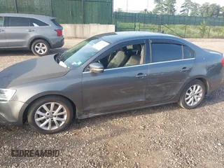2013 Volkswagen Jetta SE с VIN 3VWDP7AJ7DM430198, выставлен на аукционе IAAI как лот 42737299 с пробегом 128 637 миль миль и . История ставок и продаж доступна на DreamBid. Изображение 6.