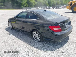 2013 Mercedes-Benz C 250 с VIN WDDGJ4HB4DF960262, выставлен на аукционе IAAI как лот 42769489 с пробегом 164 315 миль миль и . История ставок и продаж доступна на DreamBid. Изображение 3.