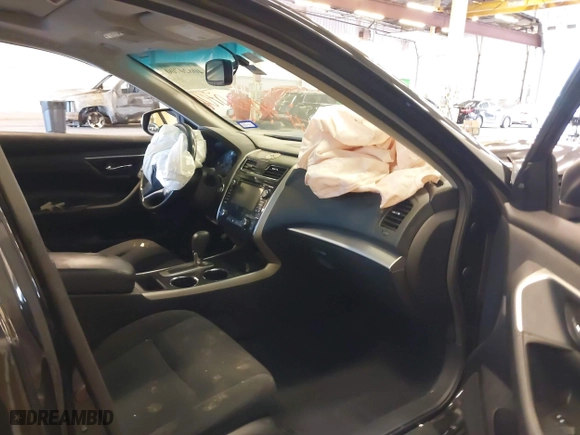 2015 Nissan Altima 2.5 SV with VIN 1N4AL3AP3FC567115, listed as a IAAI auction lot 40620700 with 178,073 mi miles. Bid and sale history available at carsss.com. Image 5.