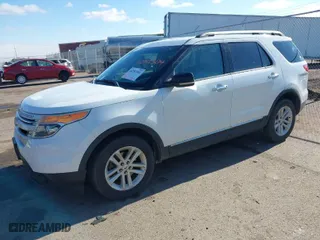 2013 Ford Explorer XLT with VIN 1FM5K8D86DGA27808, listed as a IAAI auction lot 40752304 with 202,025 mi miles. Bid and sale history available at carsss.com. Image 2.
