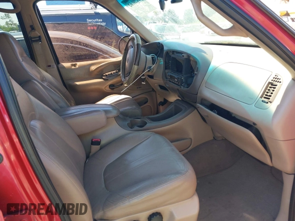 1999 Ford Expedition XLT with VIN 1FMRU17LXXLC35575, listed as a IAAI auction lot 42820162 with 166,172 mi miles and . Bid and sale history available at DreamBid. Image 5.