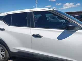 2022 Nissan Kicks S with VIN 3N1CP5BV7NL511927, listed as a IAAI auction lot 42025240 with 47,444 mi miles. Bid and sale history available at carsss.com. Image 14.
