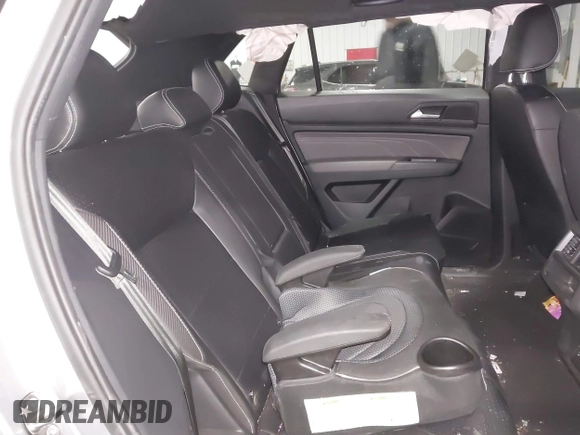 2021 Volkswagen Atlas SE z VIN 1V2HE2CA9MC219076, wystawiony jako IAAI lot #41608670 z przebiegiem 56 162 mil mil oraz . Historia ofert i sprzedaży dostępna na DreamBid. Obrazek 8.