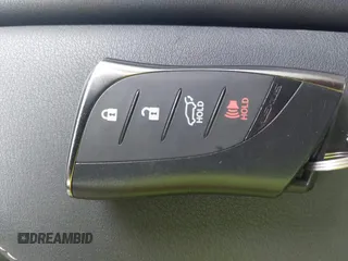 2024 Lexus TX 350 z VIN 5TDAAAA67RS002025, wystawiony jako IAAI lot #41911449 z przebiegiem 21 750 mil mil oraz . Historia ofert i sprzedaży dostępna na DreamBid. Obrazek 11.