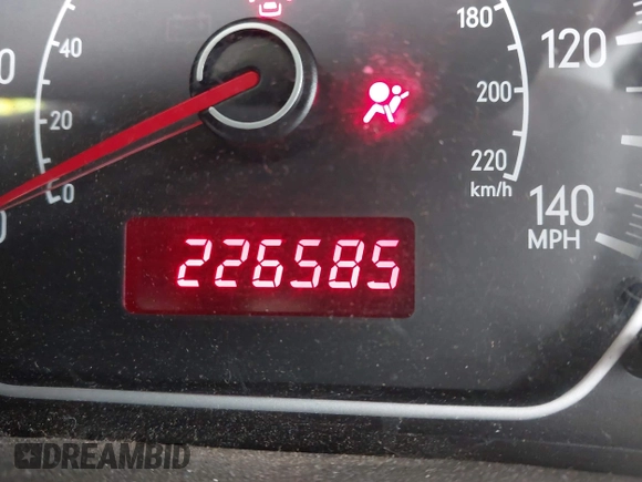 2007 Suzuki SX4 with VIN JS2YB413375110637, listed as a IAAI auction lot 42023013 with 226,585 mi miles. Bid and sale history available at carsss.com. Image 16.