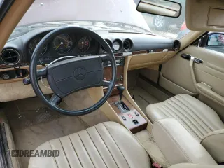 1988 Mercedes-Benz 560 SL with VIN WDBBA48D0JA088868, listed as a Copart auction lot 83309994 with 161,517 mi miles and Clean Title. Bid and sale history available at carsss.com. Image 8.
