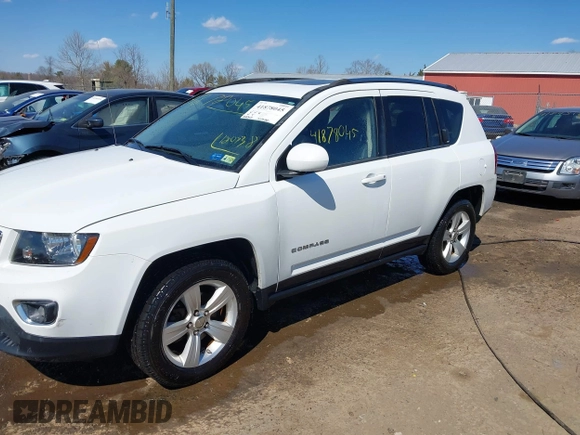 2015 Jeep Compass Latitude with VIN 1C4NJDEB7FD120738, listed as a IAAI auction lot 41878045 with 128,393 mi miles. Bid and sale history available at carsss.com. Image 2.
