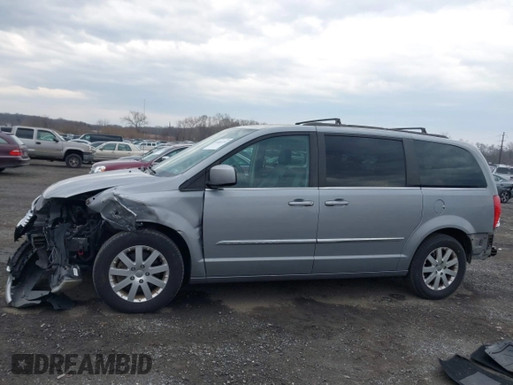2014 Chrysler Town & Country Touring with VIN 2C4RC1BG1ER343069, listed as a IAAI auction lot 41683253 with 137,978 mi miles and . Bid and sale history available at DreamBid. Image 14.