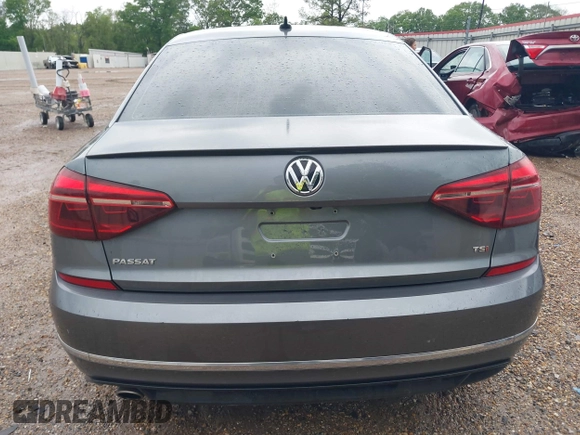 2018 Volkswagen Passat S z VIN 1VWAA7A32JC052245, wystawiony jako IAAI lot #41911668 z przebiegiem 51 634 mil mil oraz . Historia ofert i sprzedaży dostępna na DreamBid. Obrazek 16.