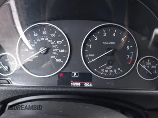 2015 BMW 4 Series 428i с VIN WBA3N3C56FK232264, выставлен на аукционе IAAI как лот 42411099 с пробегом 102 686 миль миль и . История ставок и продаж доступна на DreamBid. Изображение 7.