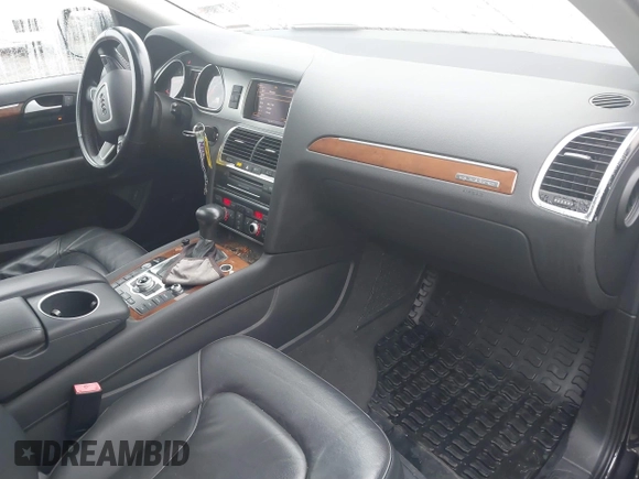 2014 Audi Q7 Premium Plus with VIN WA1LMAFE3ED016102, listed as a IAAI auction lot 40954158 with 129,143 mi miles and . Bid and sale history available at DreamBid. Image 5.