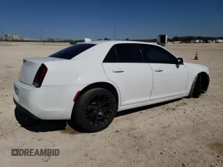 2019 Chrysler 300 with VIN 2C3CCABG2KH516643, listed as a Copart auction lot 47415405 with 110,591 mi miles and Salvage Title. Bid and sale history available at carsss.com. Image 3.