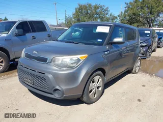 2015 Kia Soul with VIN KNDJN2A26F7170624, listed as a IAAI auction lot 41714567 with 176,135 mi miles. Bid and sale history available at carsss.com. Image 2.