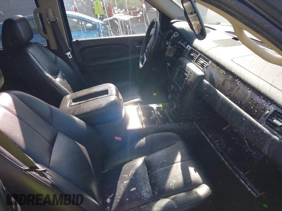 2008 GMC Yukon XL z VIN 1GKFK668X8J197029, wystawiony jako IAAI lot #42052242 z przebiegiem 193 928 mil mil oraz . Historia ofert i sprzedaży dostępna na DreamBid. Obrazek 5.