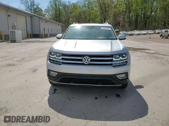2018 Volkswagen Atlas SEL z VIN 1V2MR2CA8JC575016, wystawiony jako Copart lot #54044235 z przebiegiem 90 455 mil mil oraz Szkoda całkowita • Salvage title. Historia ofert i sprzedaży dostępna na DreamBid. Obrazek 14.