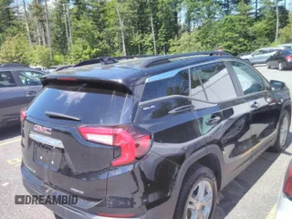 2022 GMC Terrain SLE z VIN 3GKALTEV8NL265474, wystawiony jako IAAI lot #42569668 z przebiegiem 104 173 mil mil oraz . Historia ofert i sprzedaży dostępna na DreamBid. Obrazek 22.