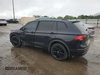 2022 Volkswagen Tiguan SE R-Line Black with VIN 3VVCB7AX9NM054396, listed as a Copart auction lot 52229505 with 30,231 mi miles and Non repairable. Bid and sale history available at DreamBid. Image 2.