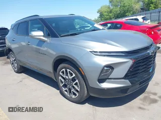 2023 Chevrolet Blazer RS z VIN 3GNKBKRS0PS227668, wystawiony jako IAAI lot #42337868 z przebiegiem 10 286 mil mil oraz . Historia ofert i sprzedaży dostępna na DreamBid. Obrazek 1.