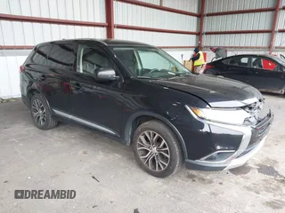 2018 Mitsubishi Outlander ES z VIN JA4AZ2A3XJZ007219, wystawiony jako IAAI lot #42354648 z przebiegiem 97 720 mil mil oraz . Historia ofert i sprzedaży dostępna na DreamBid. Obrazek 1.