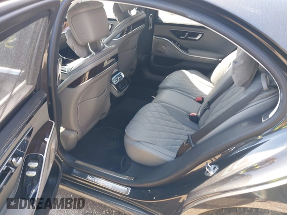 2023 Mercedes-Benz S 580 z VIN W1K6G7GB8PA189254, wystawiony jako IAAI lot #41934572 z przebiegiem 32 213 mil mil oraz . Historia ofert i sprzedaży dostępna na DreamBid. Obrazek 8.