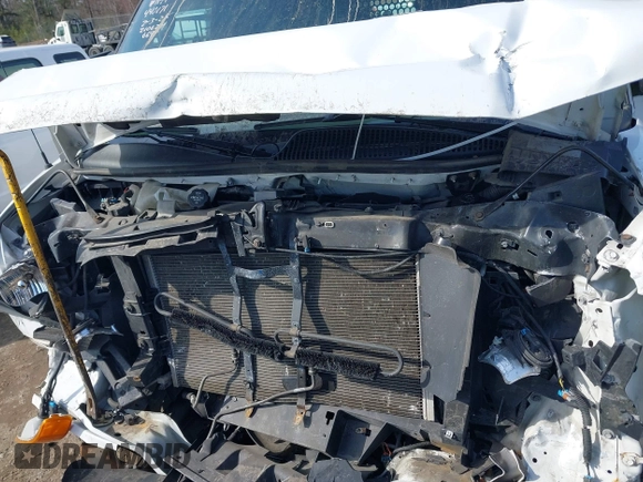 2019 GMC Savana Cargo z VIN 1GTW7AFG5K1210624, wystawiony jako IAAI lot #41786354 z przebiegiem 105 345 mil mil oraz . Historia ofert i sprzedaży dostępna na DreamBid. Obrazek 10.