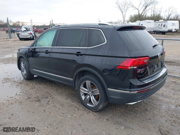 2019 Volkswagen Tiguan SEL Premium with VIN 3VV4B7AXXKM053709, listed as a IAAI auction lot 40840656 with 60,970 mi miles. Bid and sale history available at carsss.com. Image 3.