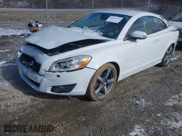 2013 Volvo C70 T5 with VIN YV1672MC5DJ142005, listed as a IAAI auction lot 41634212 with 94,435 mi miles. Bid and sale history available at carsss.com. Image 18.