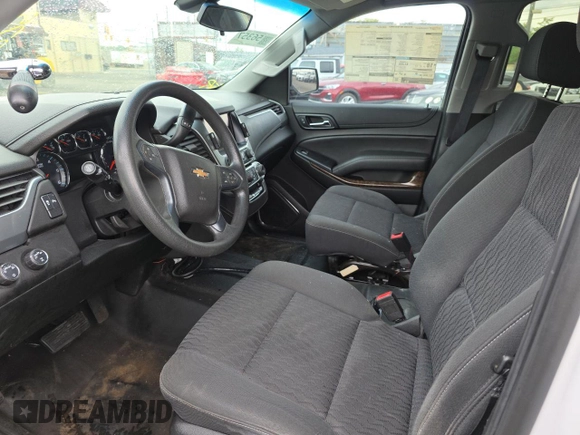 2018 Chevrolet Tahoe Commercial z VIN 1GNSKDEC6JR359306, wystawiony jako Copart lot #57100015 z przebiegiem 154 075 mil mil oraz Czysty tytuł • Clean title. Historia ofert i sprzedaży dostępna na DreamBid. Obrazek 7.