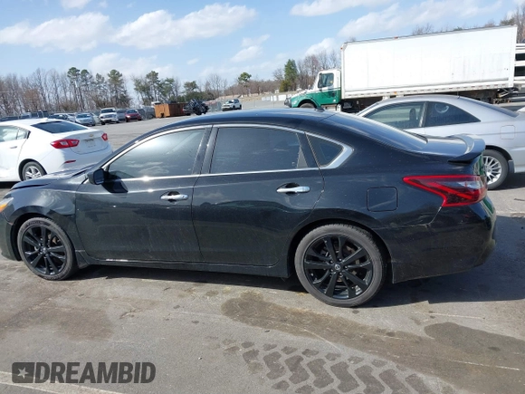 2018 Nissan Altima 2.5 SR with VIN 1N4AL3AP4JC478503, listed as a IAAI auction lot 41731574 with 134,206 mi miles. Bid and sale history available at carsss.com. Image 14.