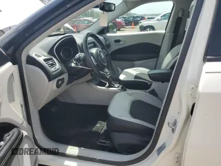 2018 Jeep Compass Latitude with VIN 3C4NJCBB3JT145069, listed as a Copart auction lot 61859665 with 68,476 mi miles and Salvage title. Bid and sale history available at DreamBid. Image 7.