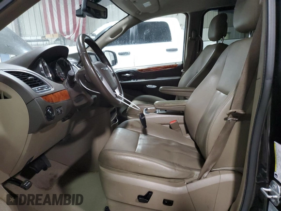 2015 Chrysler Town & Country Touring with VIN 2C4RC1BG8FR619409, listed as a Copart auction lot 51957275 with 131,942 mi miles and Salvage Title. Bid and sale history available at carsss.com. Image 7.