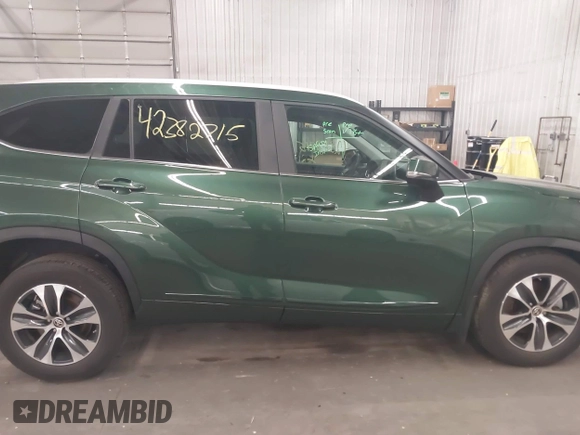 2024 Toyota Highlander LE with VIN 5TDKDRBH5RS539941, listed as a IAAI auction lot 42382715 with 19,188 mi miles and . Bid and sale history available at DreamBid. Image 14.